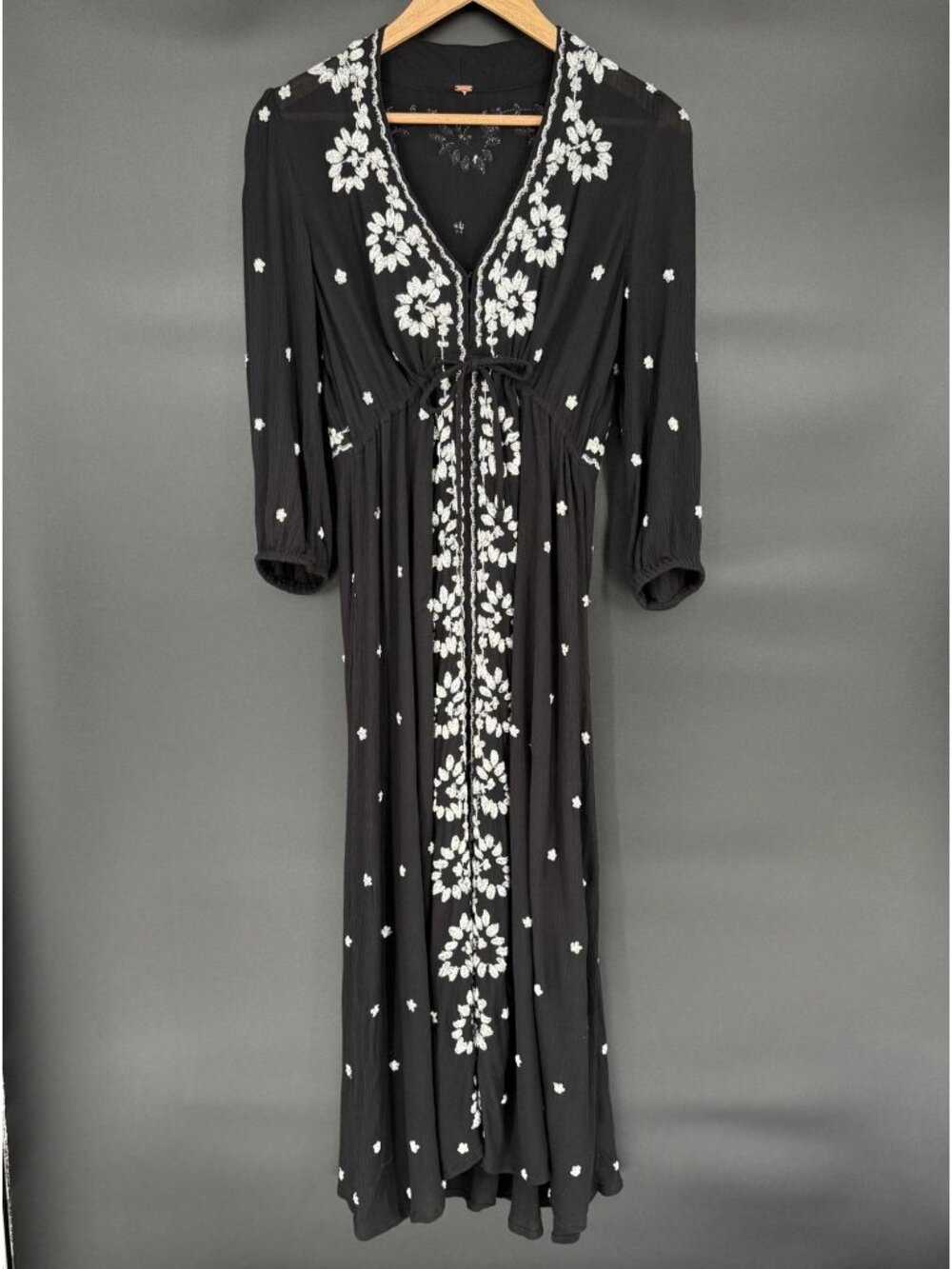Free People Embroidered Fable Midi Dress S Black White Boho Floral Artsy